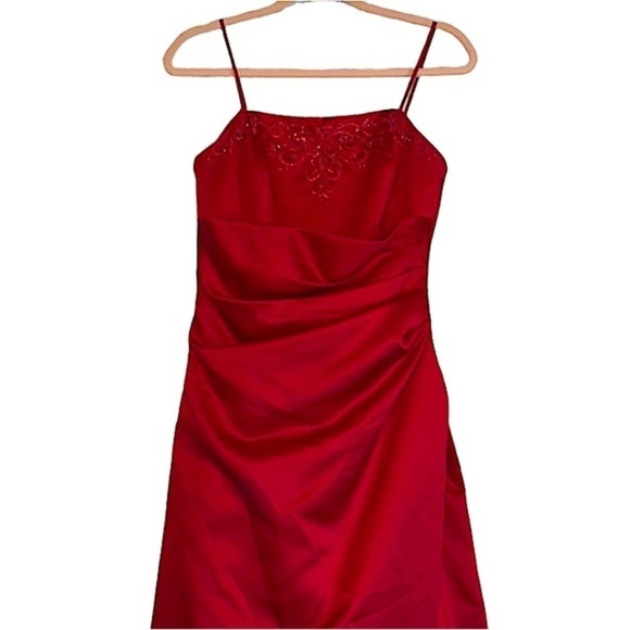 Davids Bridal Spaghetti Strap A Line Gown Red Satin Embroidery & Sequins Size 8 - Picture 8 of 10